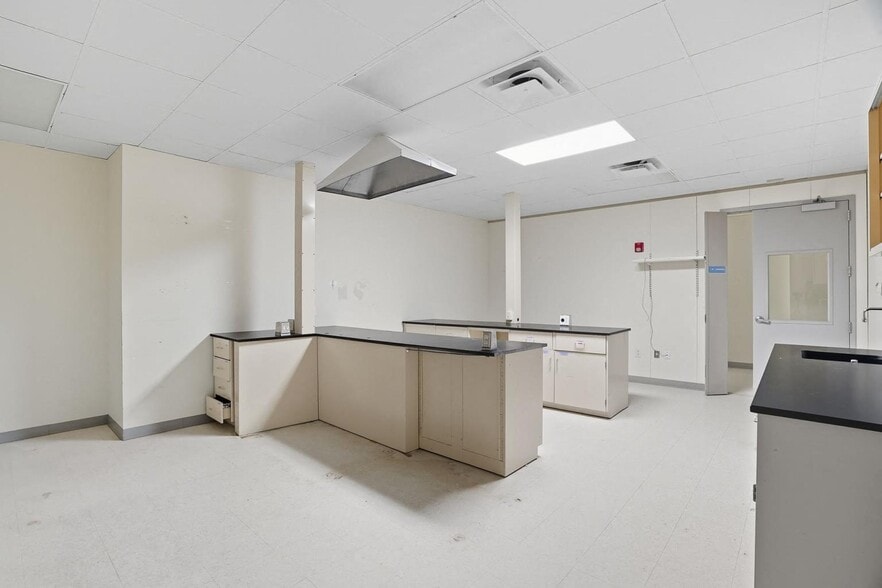 More Photos Of 4233 Technology Dr, Durham Research And Development For Lease