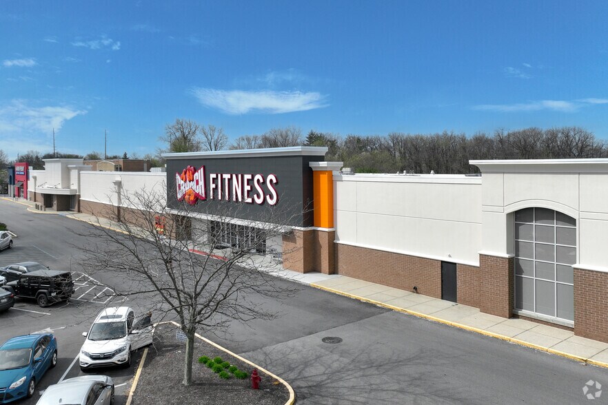 Primary Photo Of 8752 Michigan Rd, Indianapolis Department Store For Lease