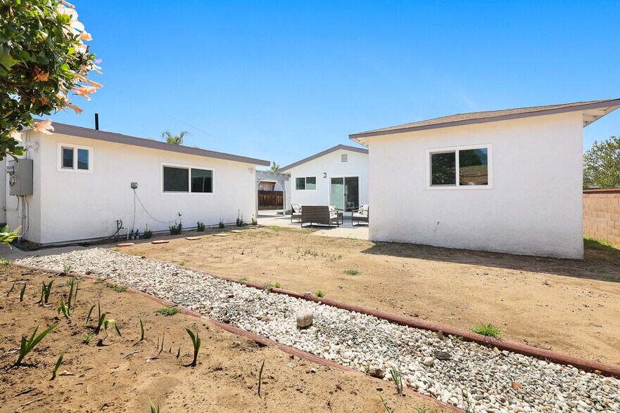 More Photos Of 1227 E Grovecenter St, West Covina Specialty For Sale