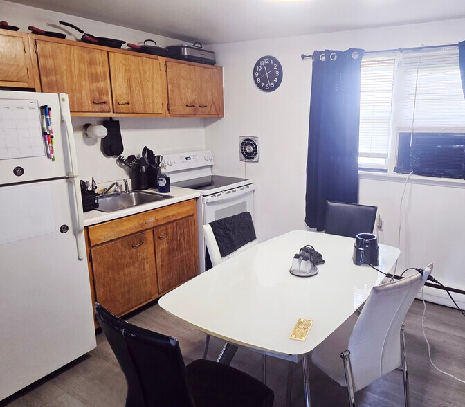 More Photos Of 328-330 Ashdale Ave, Syracuse Apartments For Sale