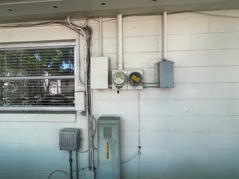 More Photos Of 909 W Magnolia St, Leesburg Medical For Lease