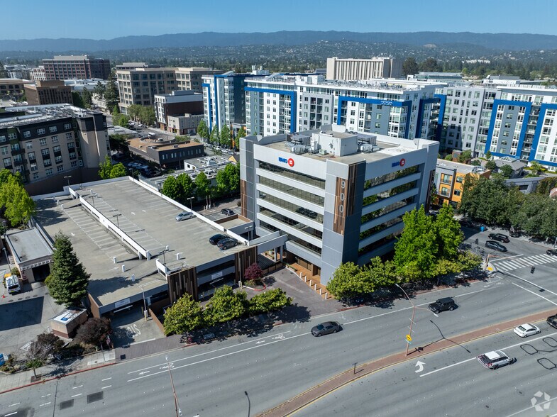 More Photos Of 900 Veterans Blvd, Redwood City Office For Lease