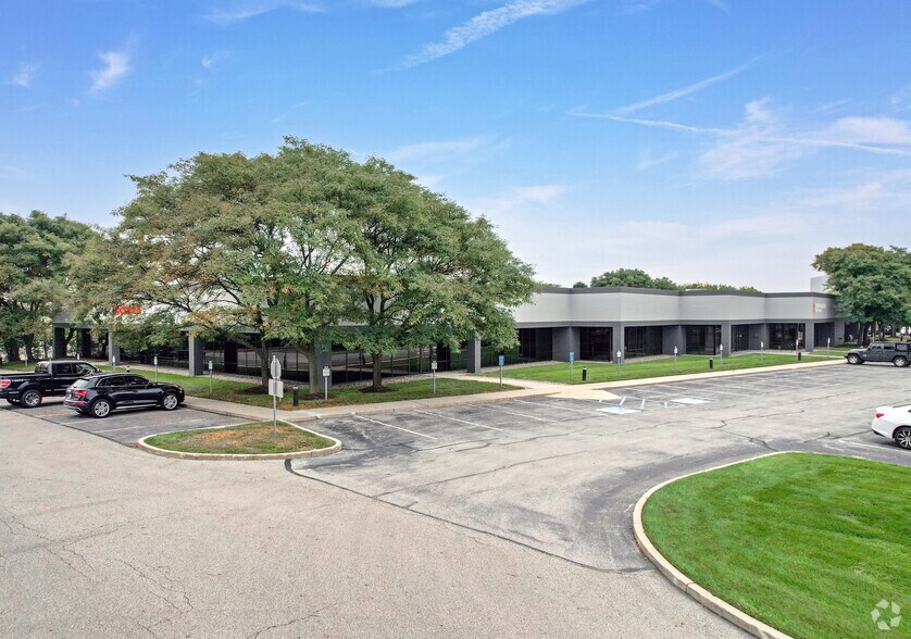 More Photos Of 9405-9455 Delegates Row, Indianapolis Showroom For Lease