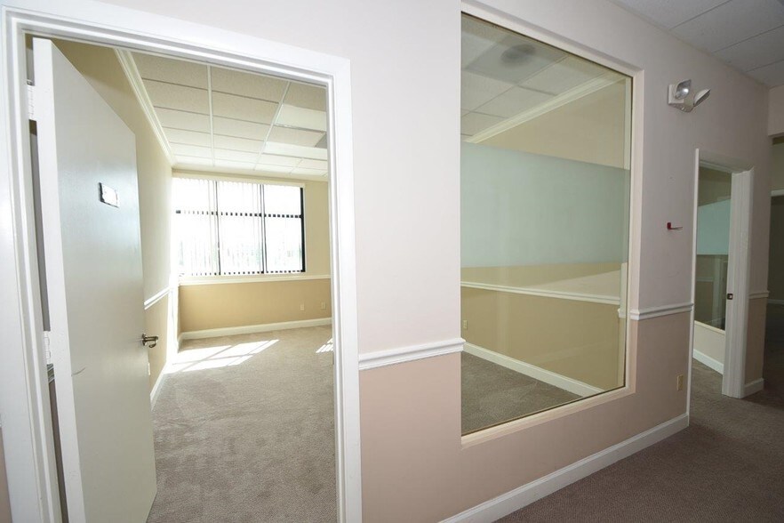 More Photos Of 1700 W Woolbright Rd, Boynton Beach Medical For Lease