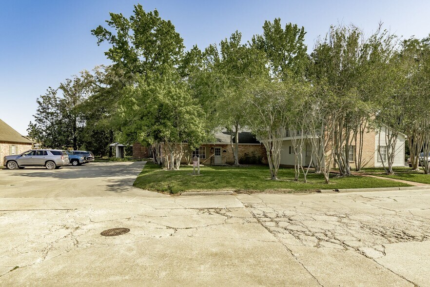 More Photos Of 673 E Airport Ave, Baton Rouge Office Residential For Sale