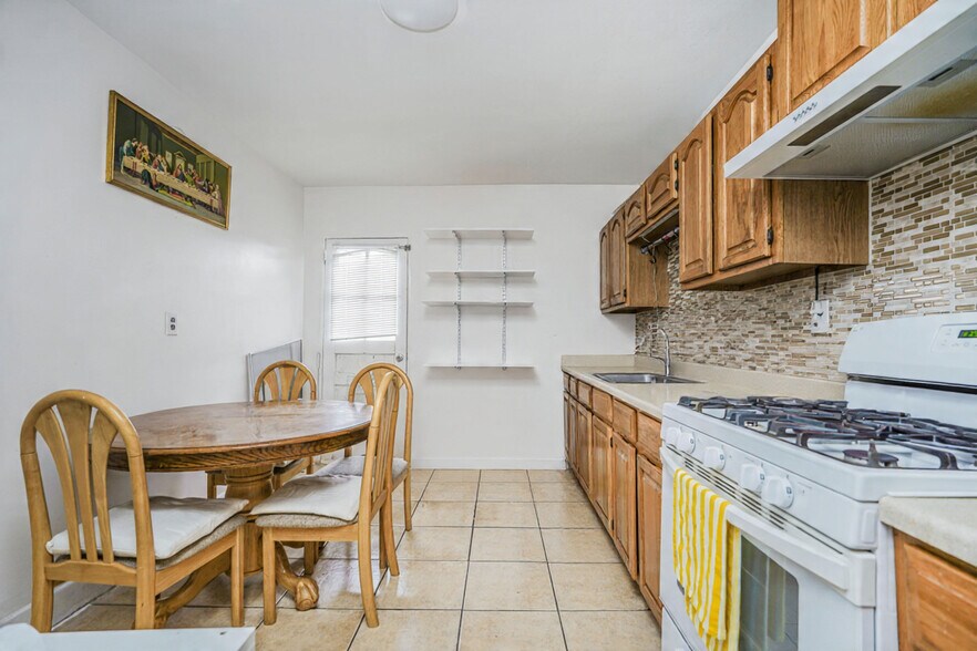 More Photos Of 58 Van Riper St, Staten Island Land For Sale