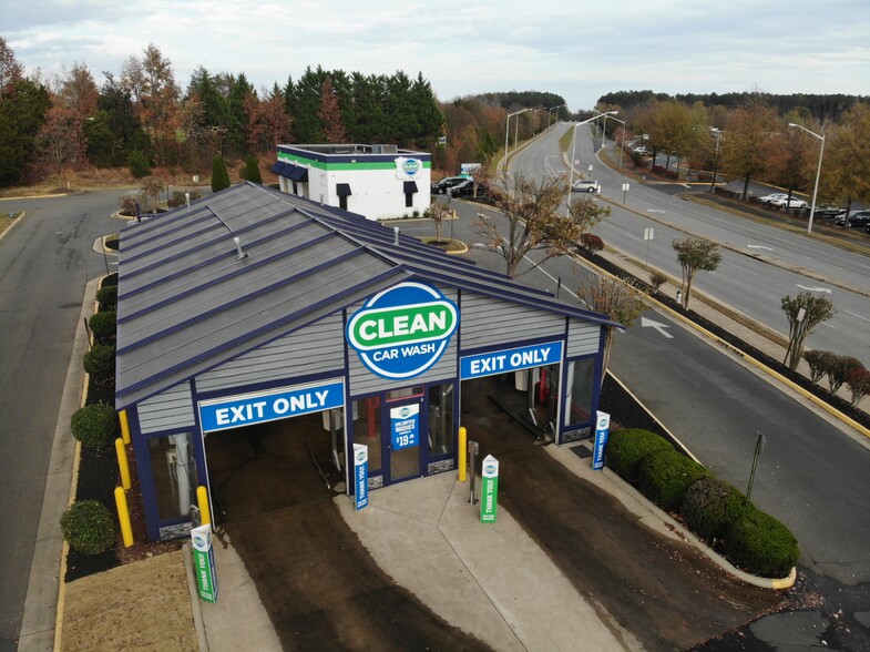 Primary Photo Of 1711 Carl D. Silver Pky, Fredericksburg Carwash For Sale