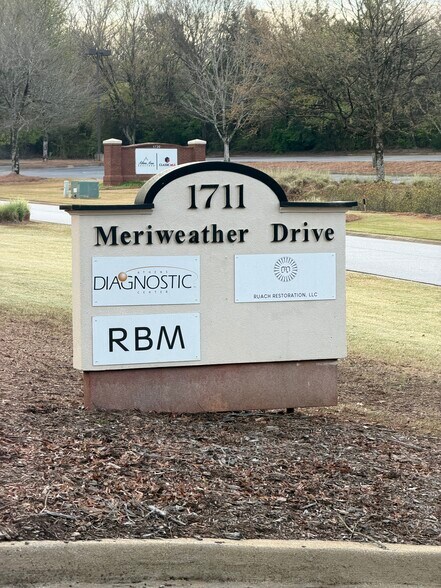 More Photos Of 1711 Meriweather Dr, Watkinsville Office For Lease