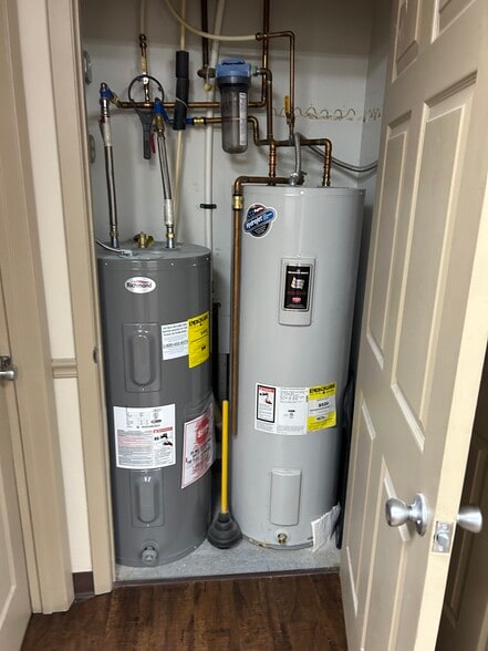 More Photos Of 9125-9181 N Dixie Dr, Dayton Unknown For Lease