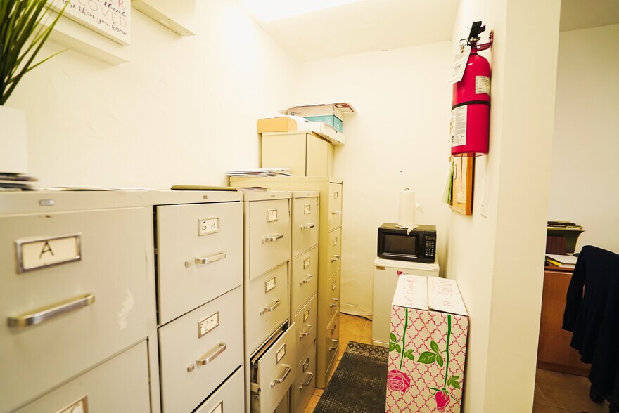 More Photos Of 221 E 9th St, Hialeah Office Residential For Sale