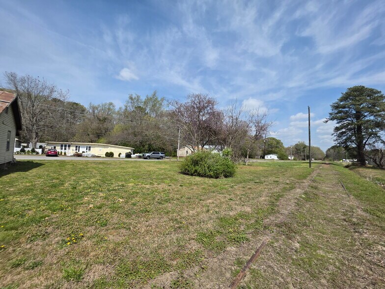 More Photos Of 1006 Badham Rd, Edenton Flex For Sale