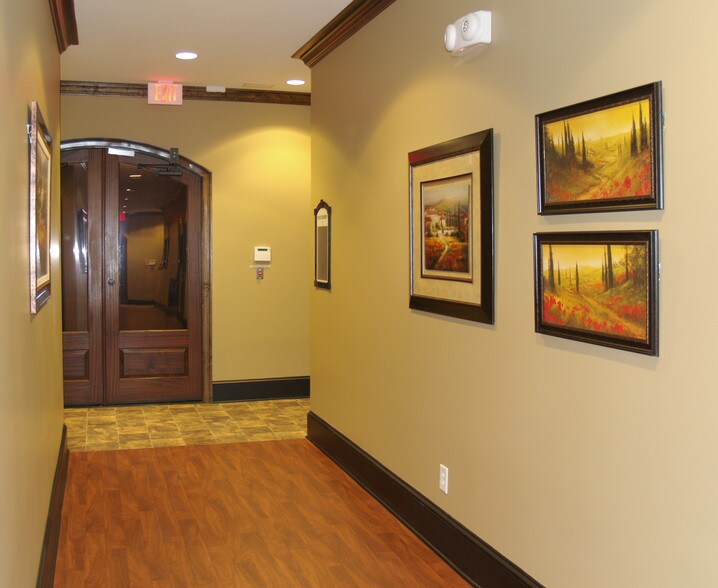 More Photos Of 2929 Crouse Ln, Burlington Medical For Lease