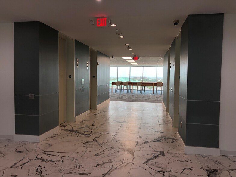 More Photos Of 9999 Bellaire Blvd, Houston Medical For Sale