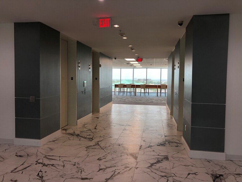 More Photos Of 9999 Bellaire Blvd, Houston Medical For Lease