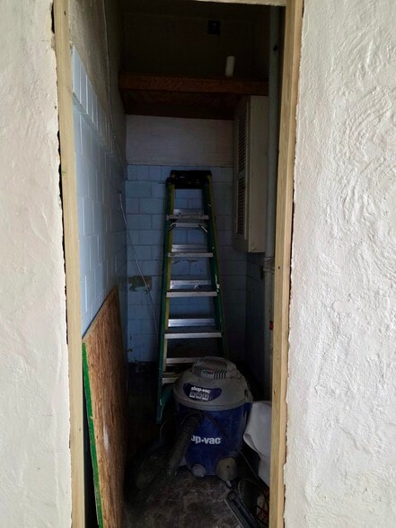 More Photos Of 972 Patterson Rd, Dayton Freestanding For Sale