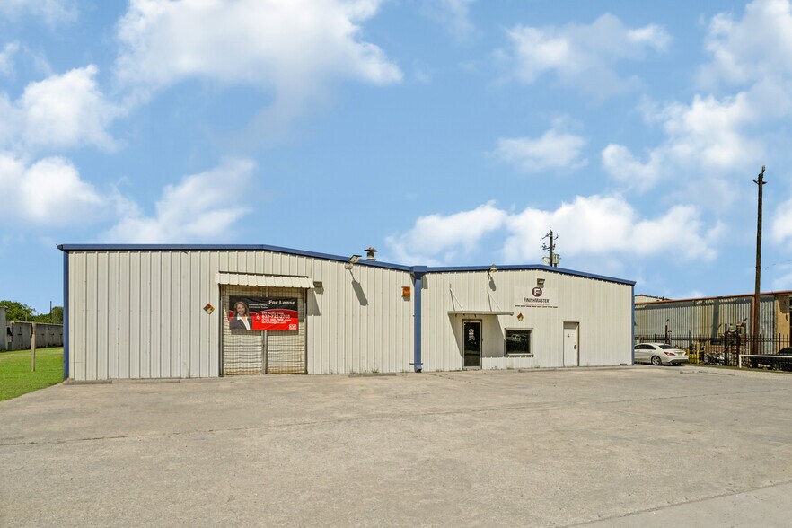 More Photos Of 406 Preston Ave, Pasadena Warehouse For Lease