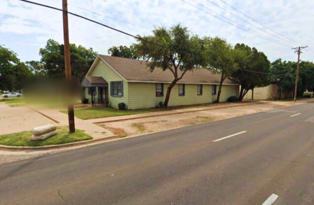Primary Photo Of 2435 24th St, Lubbock Office For Lease
