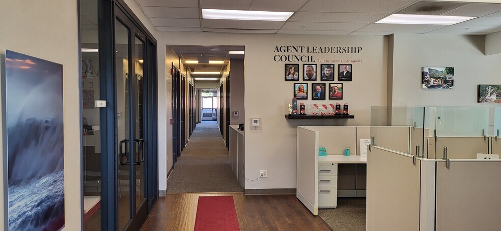 More Photos Of 26135 Carmel Rancho Blvd, Carmel General Retail For Lease