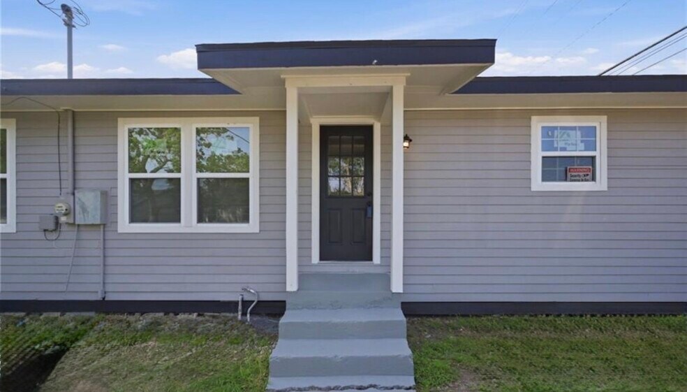 More Photos Of 4902 Weber Rd, Corpus Christi Office For Sale