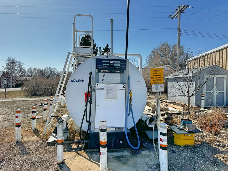 More Photos Of 604 1 St S, Grassy Lake Convenience Store For Sale