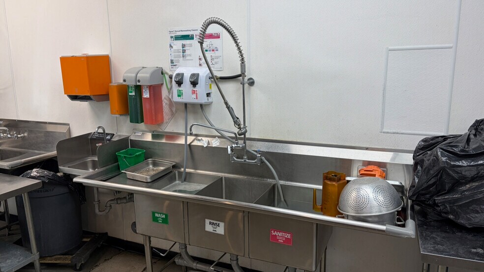 More Photos Of 8480 W Sunset Rd, Las Vegas Restaurant For Lease