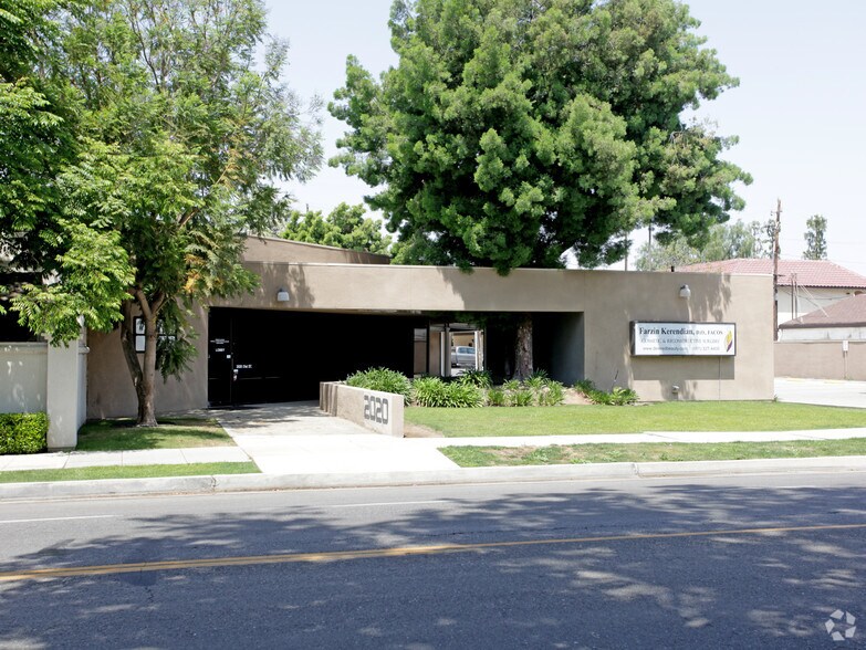 More Photos Of 2020 21st St, Bakersfield Medical For Lease