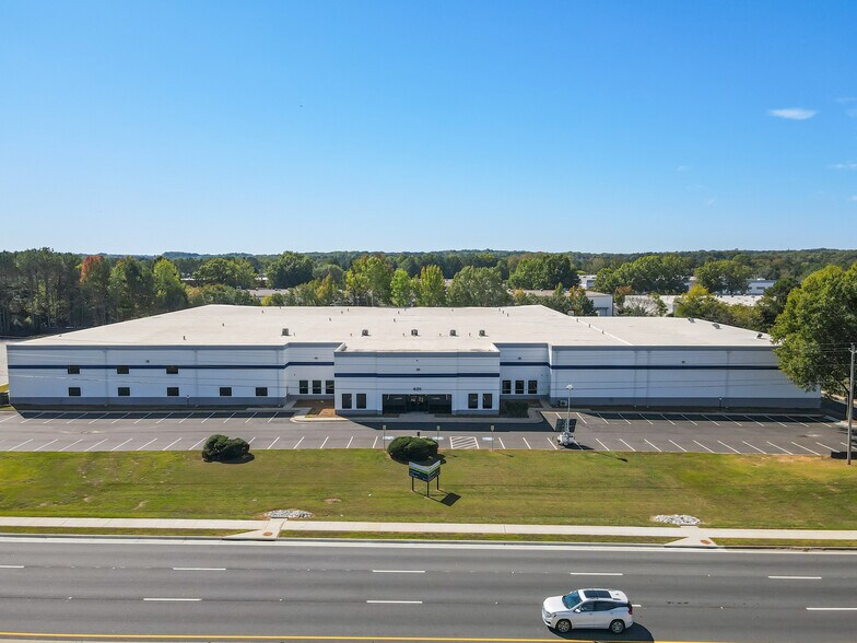 Primary Photo Of 401 Thornton Rd, Lithia Springs Distribution For Lease