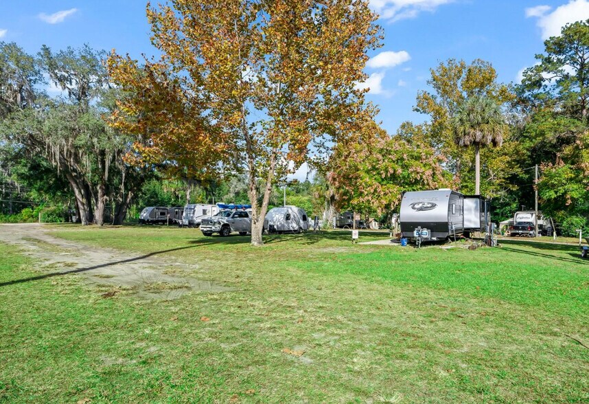 More Photos Of 15260 NE 152nd Pl, Fort Mc Coy Trailer Camper Park For Sale