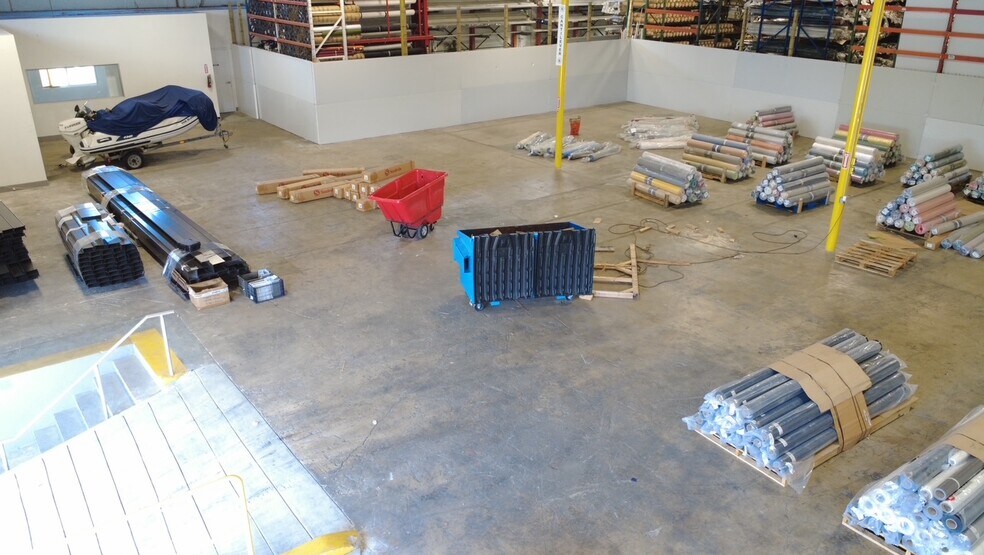 More Photos Of 2170-2290 W 8th Ave, Hialeah Warehouse For Lease
