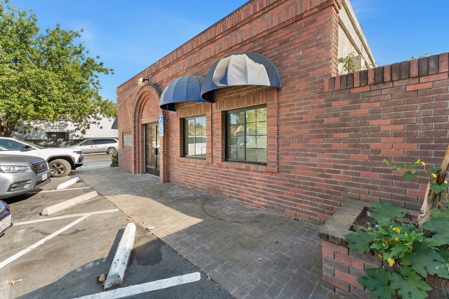 Primary Photo Of 646 El Camino Ave, Sacramento Medical For Lease