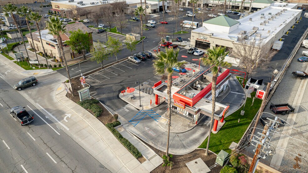 More Photos Of 3009 Calloway Dr, Bakersfield Fast Food For Sale