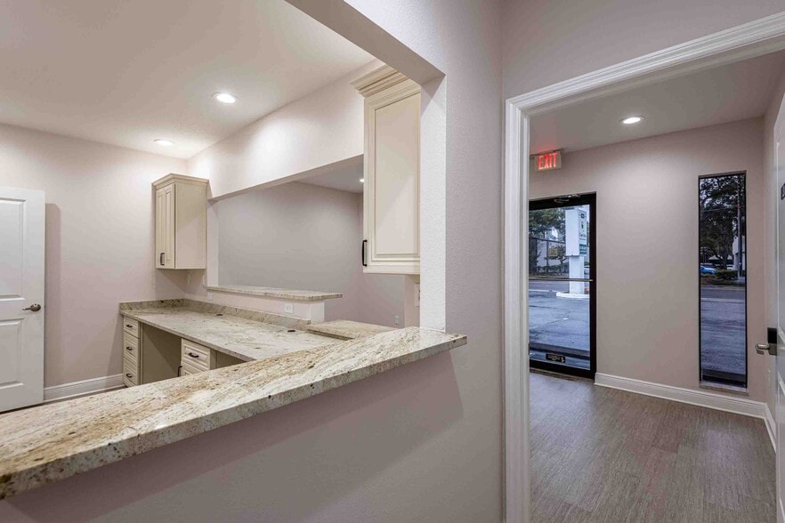 More Photos Of 4109 Armenia Ave, Tampa Medical For Sale