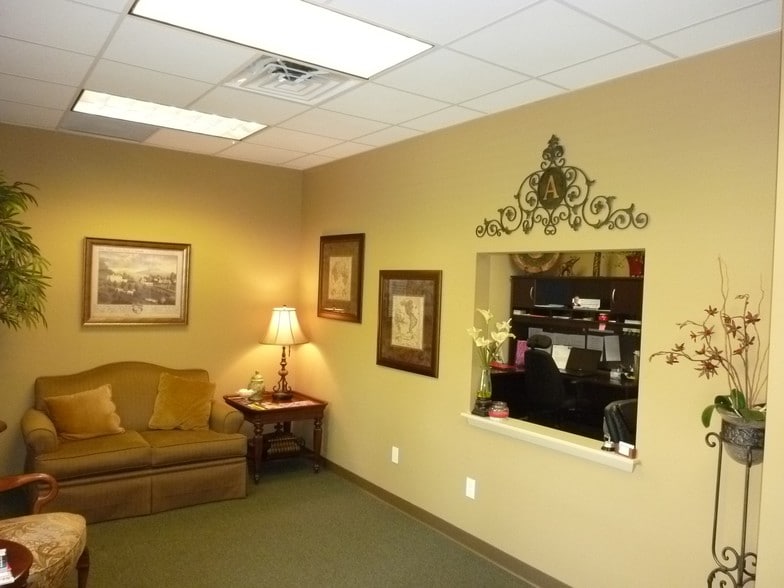 More Photos Of 2025 SW 75th St, Gainesville Medical For Lease