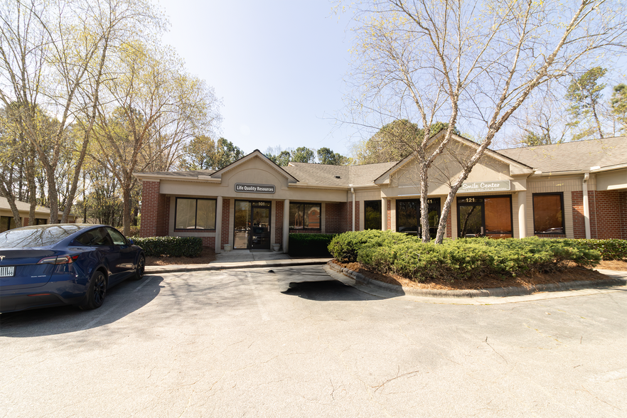 More Photos Of 5613 Duraleigh Rd, Raleigh Office For Sale