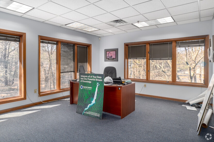 More Photos Of 135 Folly Mill Rd, Seabrook Office For Sale