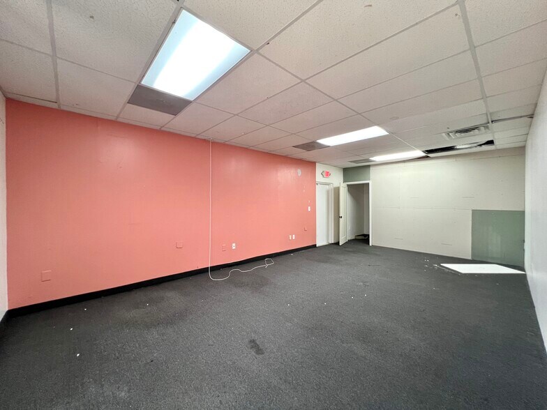 More Photos Of 3425 NW 73rd Ave, Miami Office For Lease