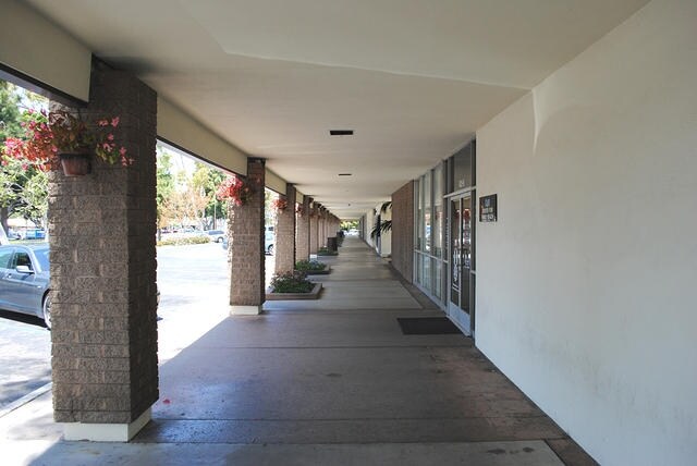 More Photos Of 452-470 Arneill Rd, Camarillo Freestanding For Lease