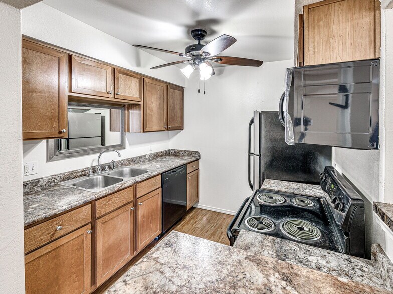More Photos Of 2302 S 137th East Ave, Tulsa Apartments For Sale