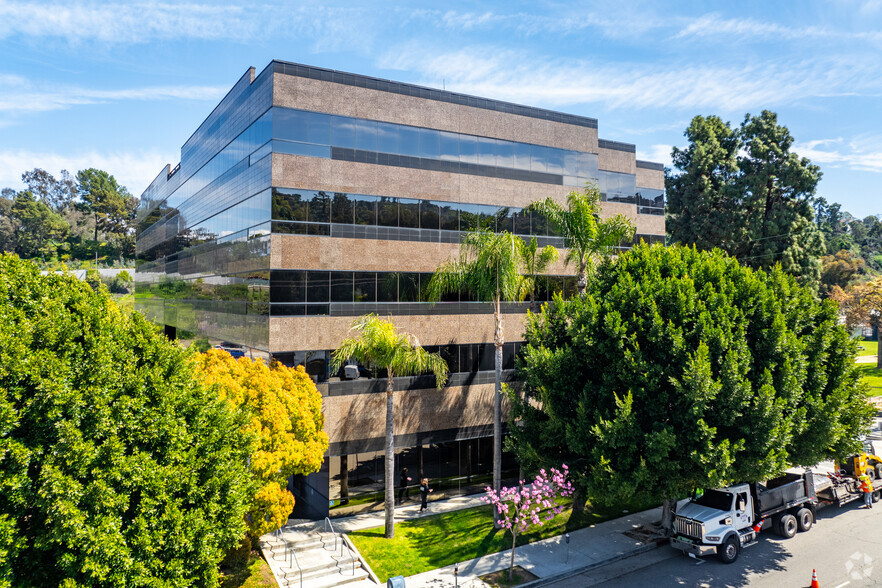 Primary Photo Of 3330 Cahuenga Blvd W, Los Angeles Office For Lease