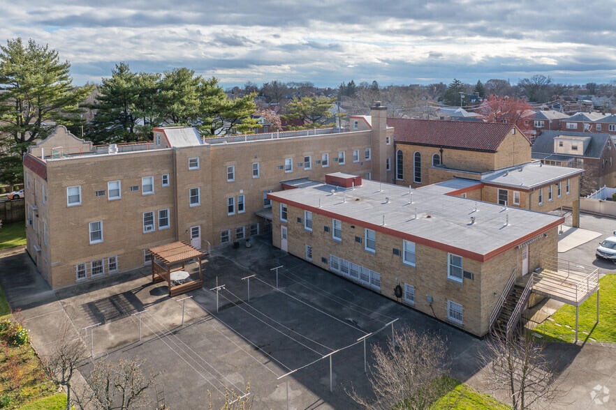 More Photos Of 3305 Country Club Rd, Bronx Specialty For Sale