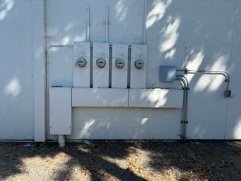 More Photos Of 1868-1872 Stone Ave, San Jose Manufacturing For Lease