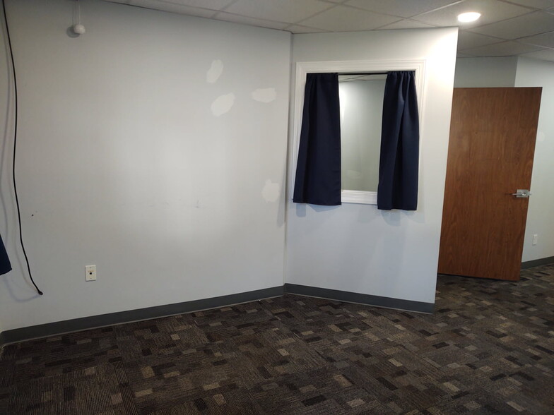 More Photos Of 195 Willow St, Reinholds Medical For Lease