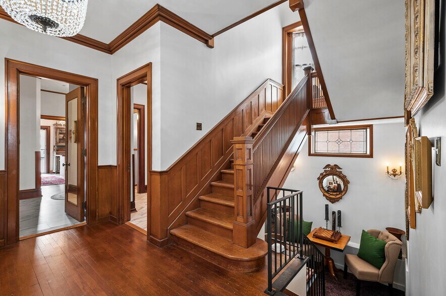 More Photos Of 610 W Washington St, Sandusky Specialty For Sale