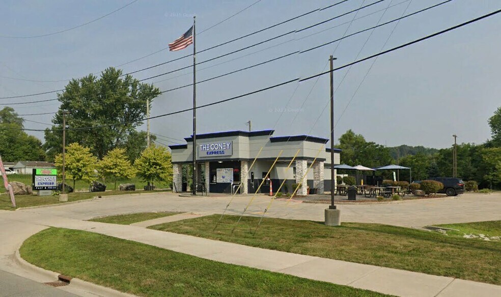 More Photos Of 717 Brown Rd, Lake Orion Fast Food For Sale