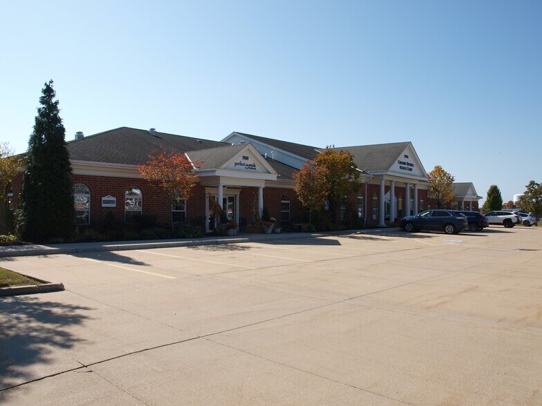 More Photos Of 16706 Chillicothe Rd, Chagrin Falls Office For Lease