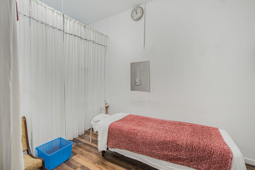 More Photos Of 2110 Ashby Ave, Berkeley Multifamily For Sale