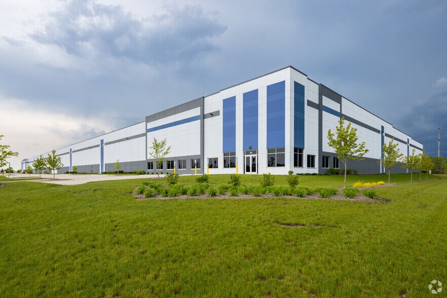 More Photos Of 6222 77th Ave, Kenosha Distribution For Sale