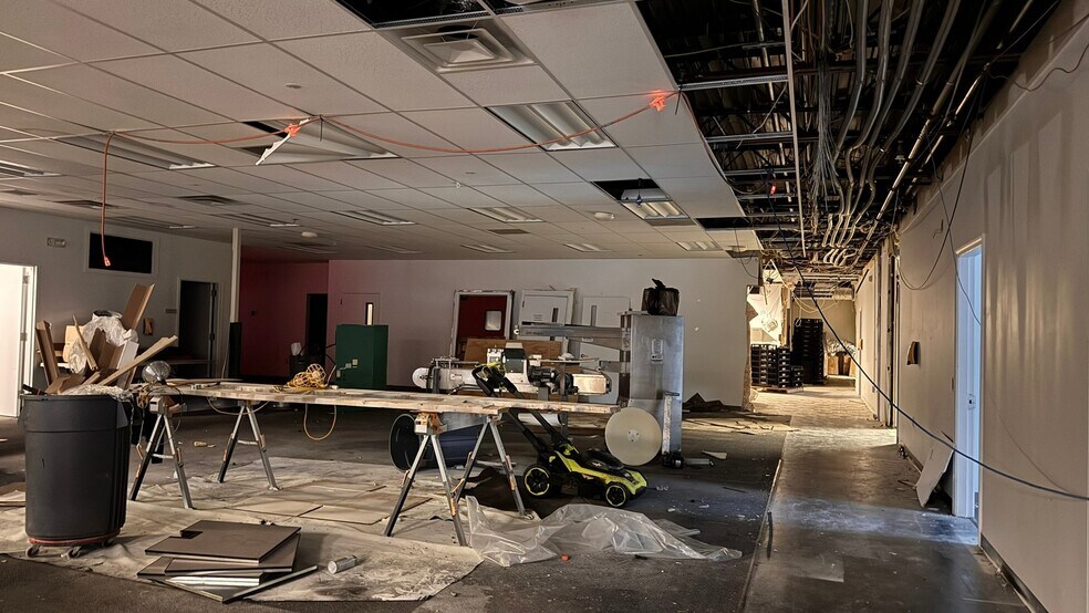 More Photos Of 95-97 Darling Ave, South Portland Office For Sale