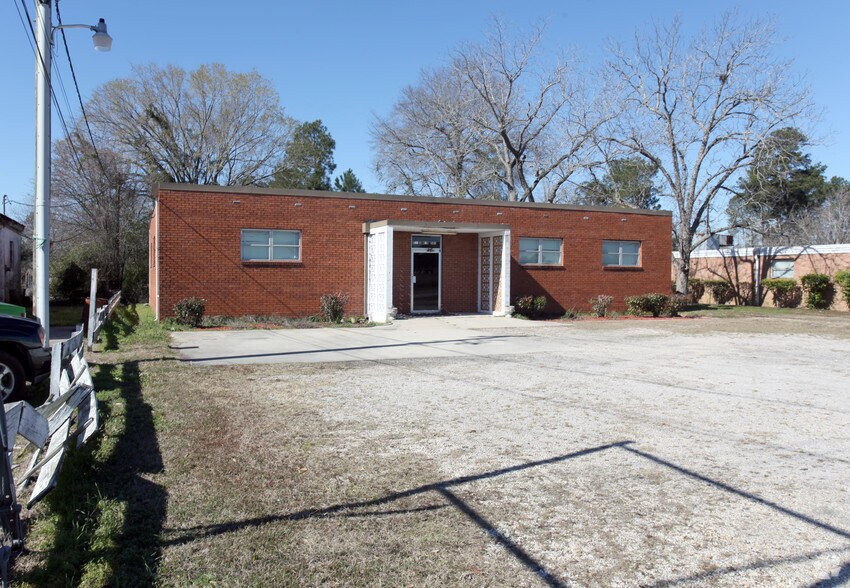 Primary Photo Of 1108 S Main St, Marion Office For Lease