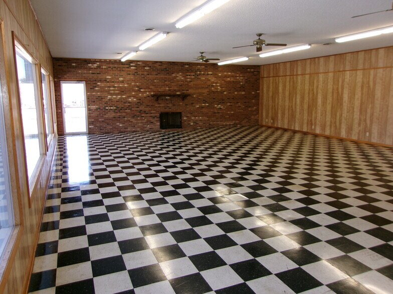 More Photos Of 8655 Fairystone Park Hwy, Bassett Auto Repair For Sale